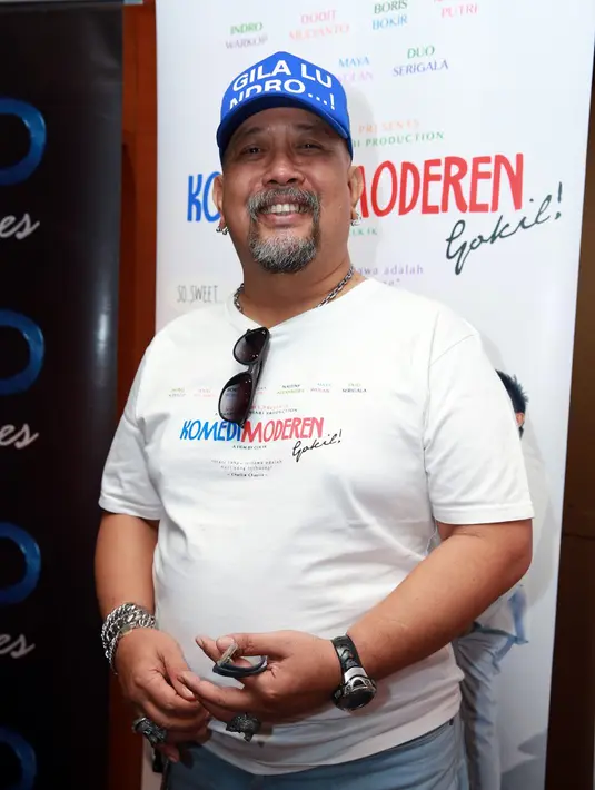 'Film ini pure menghibur dan ini sebetunya komedi ala warkop, dibilang sub genre lah, saya bahagia banget karena bisa diterima dengan baik, lebih bahagia ketika penonton masih meminati  film seperti ini,' sambung indro. (Galih W. Satria/Bintang.com)