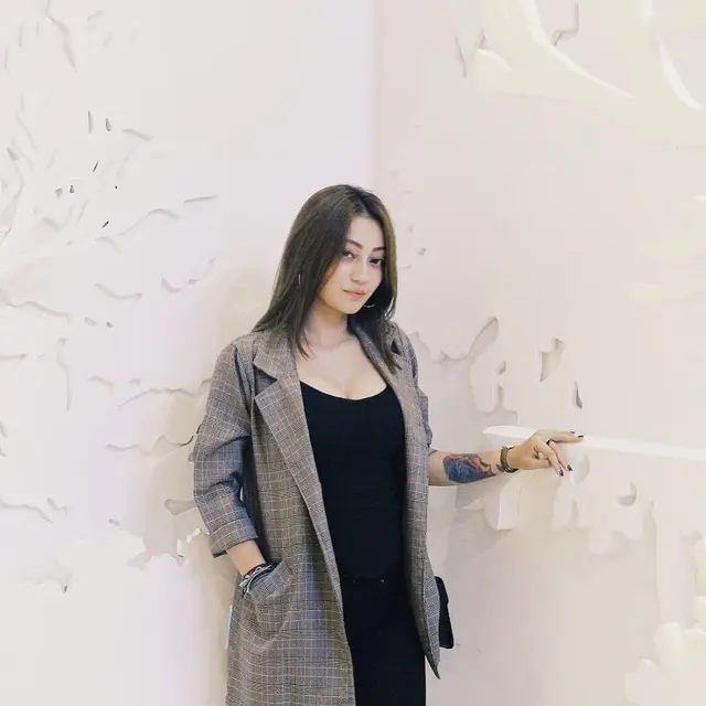 Potret Cantik Chagii Amelia, Selebgram yang Digrebeg di Hotel Bareng Ridho Illahi
