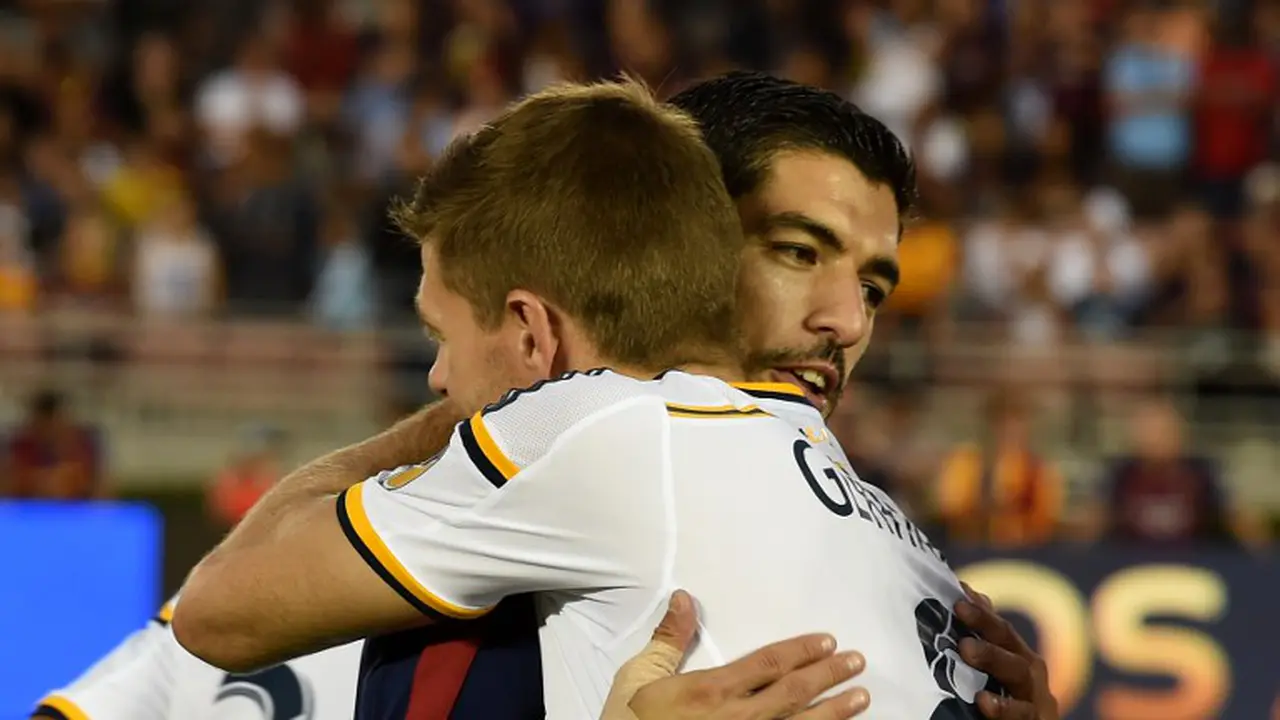 Luis Suarez dan Steven Gerrard / Liputan6.com