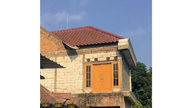 6 Desain Rumah 2 Lantai Ini Tak Biasa, Nyeleneh Banget