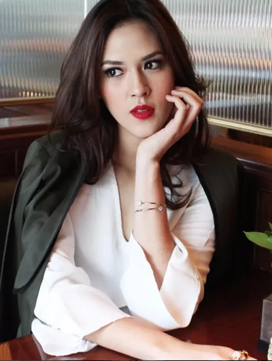 Lagu Percayalah dijadikan ost film layar lebar London Love Story. (via instagram@afgansyah.reza/Bintang.com)