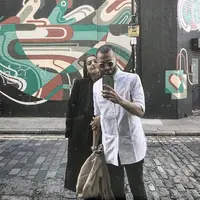 Kabar pernikahan Sonam Kapoor dan Anand Ahuja semakin kencang berhembus. Memang pasangan ini tidak terlalu berbicara banyak tentang rencana pernikahannya kepada orang-orang terdekatnya. (Foto: instagram.com/anandahuja)