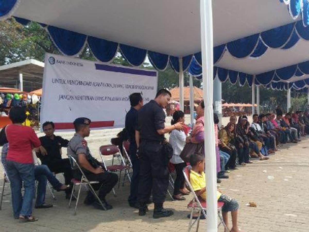 Cek 81 Kantor Cabang Bank yang Layani Penukaran Uang - Bisnis ...