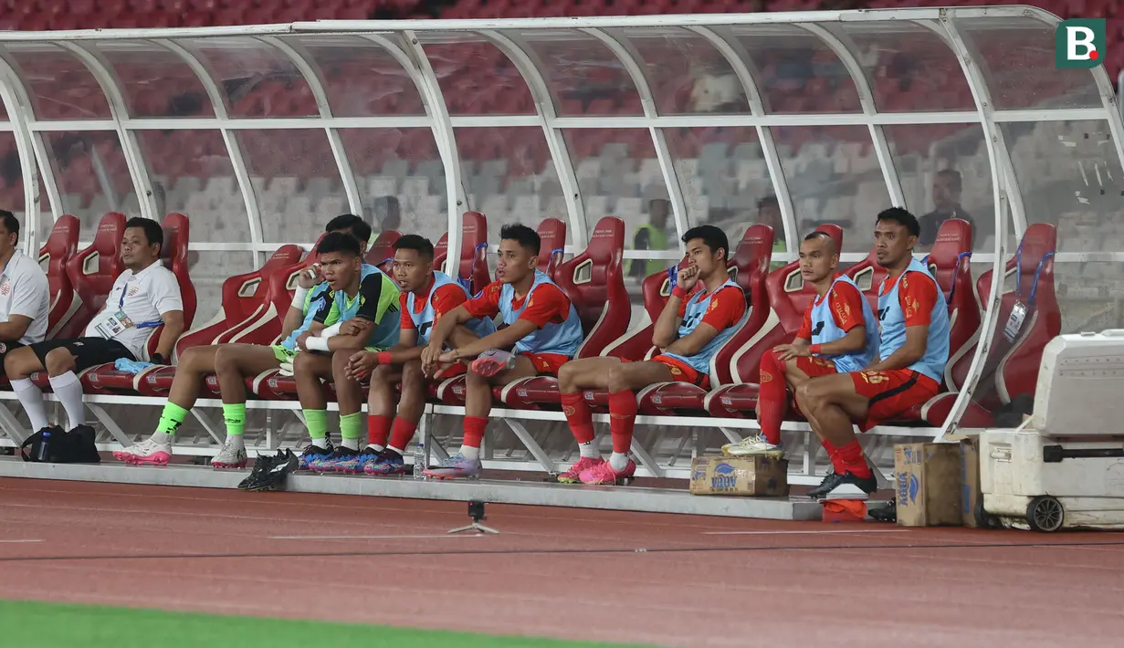 <p>Bench pemain cadangan Persija Jakarta saat menghadapi Persis Solo pada laga pekan ke-31 BRI Liga 1 2023/2024 di Stadion Utama Gelora Bung Karno (SUGBK) Senayan, Jakarta, Rabu (17/4/2024) malam WIB. (Bola.com/M Iqbal Ichsan)</p>