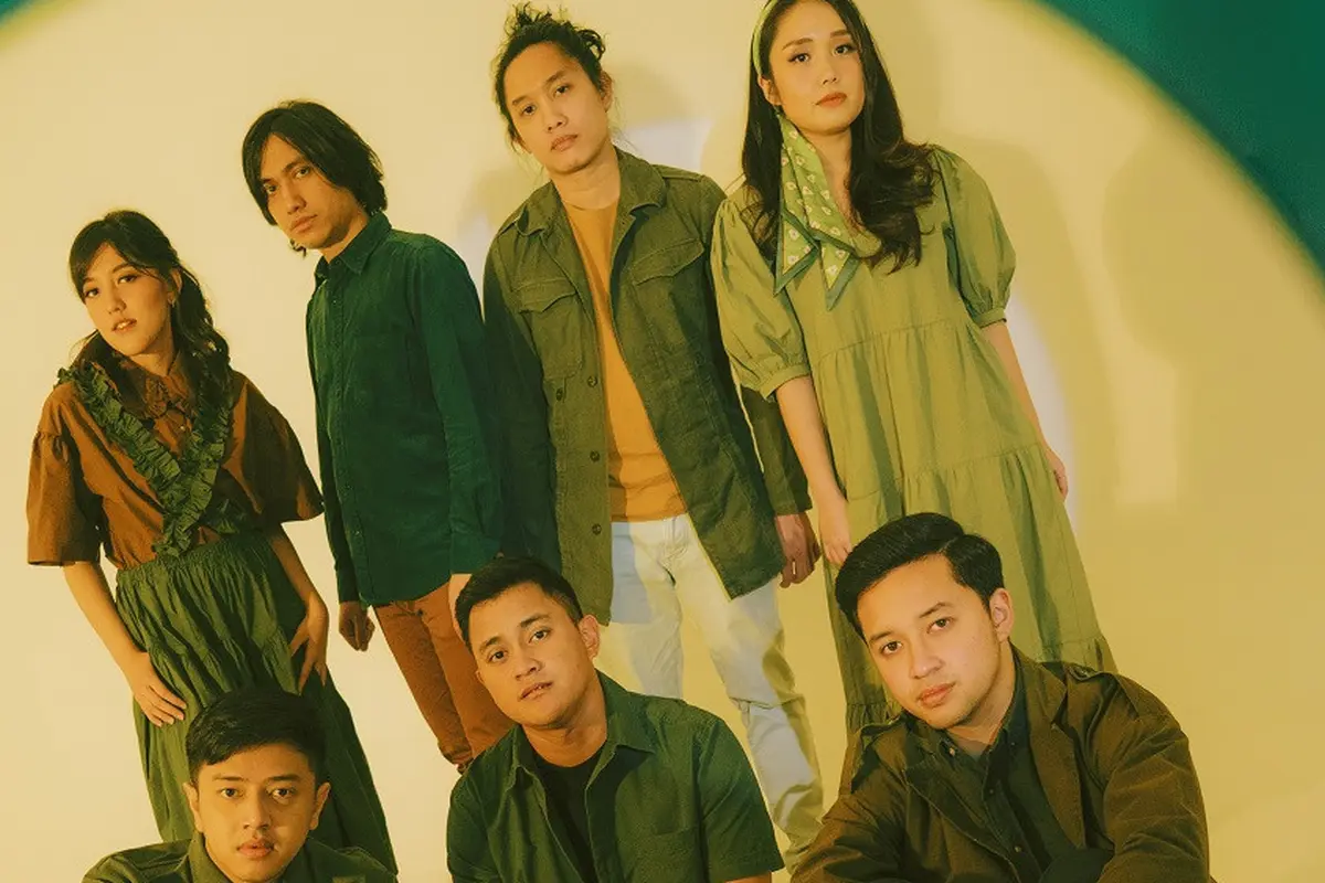 HIVI!, Gerald Situmorang, Ify Alyssa, dan Sri Hanuraga berkolaborasi menciptakan album "Bermain Rintik di Musim Hujan". (Foto: Istimewa)