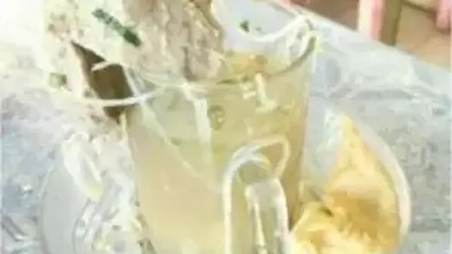 6 Tingkah Kocak Orang Makan Bakso di Tempat Ini Bikin Penjual Geleng Kepala