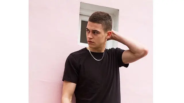 10 Tahun Berlalu, Ini 6 Potret Terbaru Hero Fiennes Tiffin Si Pemeran Voldemort Muda