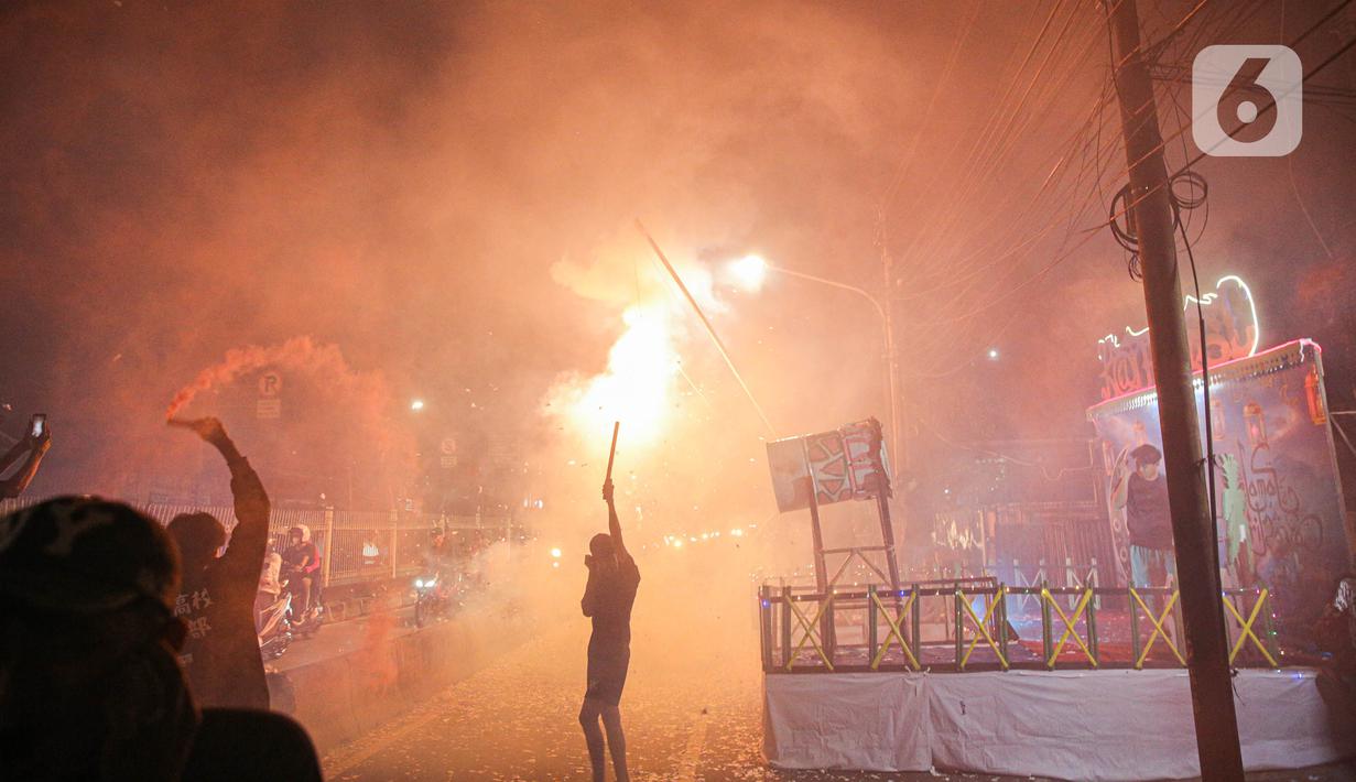 Takbiran merupakan ungkapan syukur dan kegembiraan umat muslim setelah berhasil melewati bulan Ramadhan dan menyambut datangnya Idul Fitri 1444 H. (Liputan6.com/Faizal Fanani)