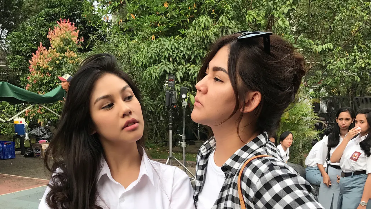 [Bintang] 8 Potret Kekompakan Vanesha Prescilla, Sissy Priscillia, dan Jevin Julian