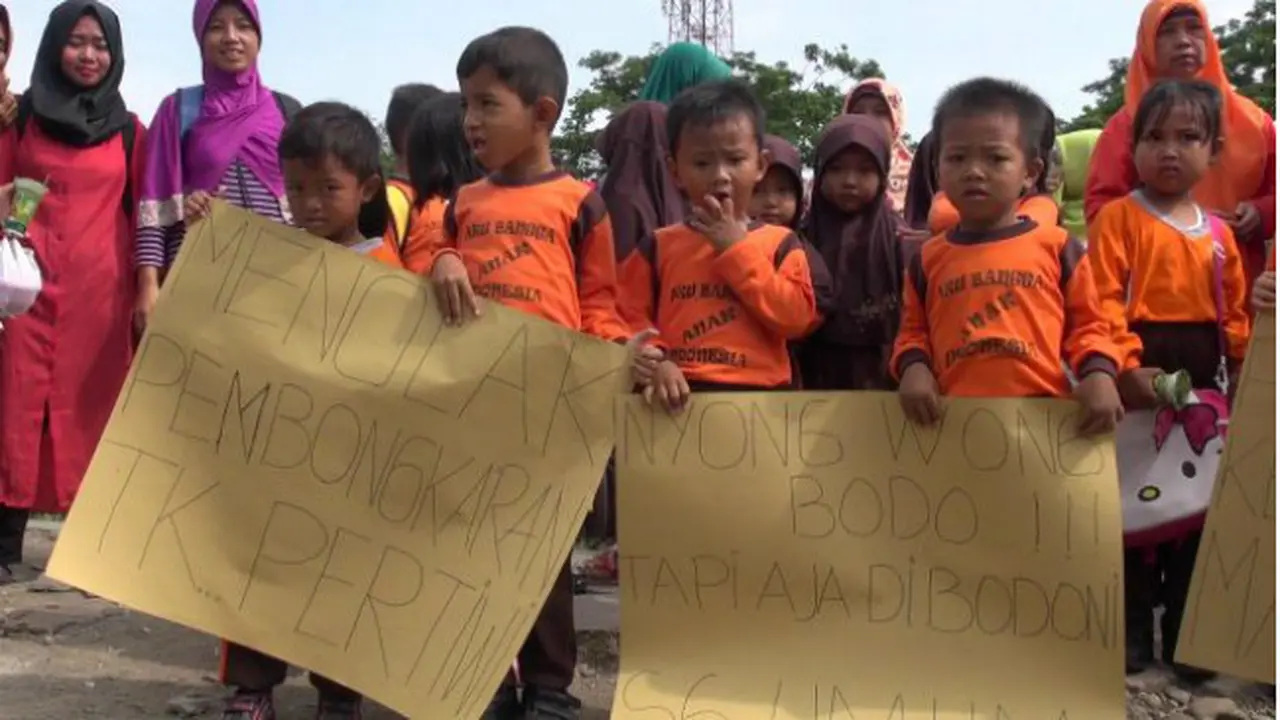 Anak TK Demo di Tegal