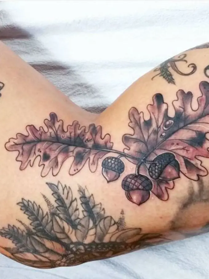 Inspirasi Tato Musim Gugur yang Bikin Suasana Hati jadi Syahdu