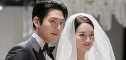 Shin Min Ah saat menikah dengan Kim Woo Bin. [@ament_official]