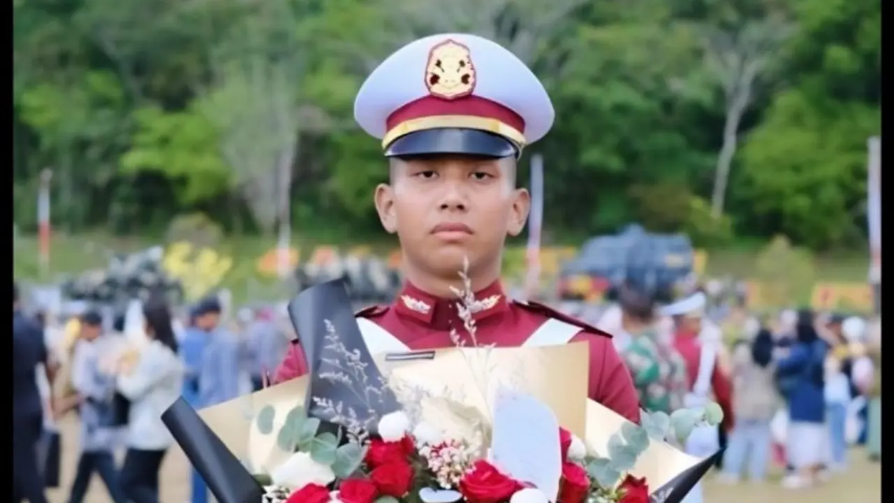 Putra Fery Sambo Hadiri Wisuda Akpol 2023 Magelang, Mantan Menteri Kelautan dan Perikanan Ikut Mendampingi