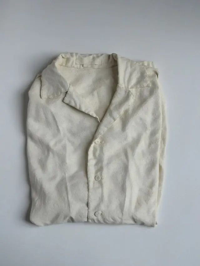 Seniman Ini Buat Baju Hingga Aksesoris dari Seni Keramik, 7 Hasilnya Mengagumkan
