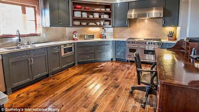 [Bintang] Rumah Nick Jonas