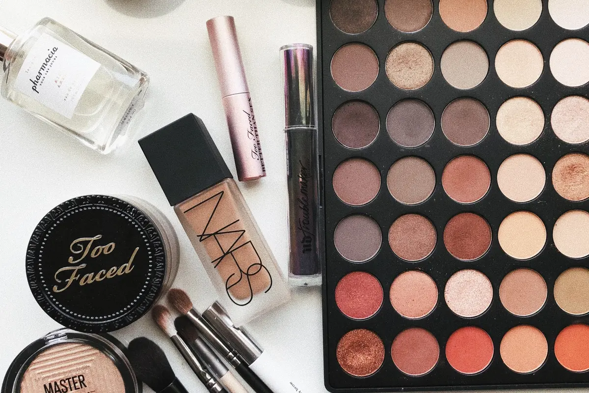 Bahaya yang Ditimbulkan dari Penggunaan Makeup Kedaluwarsa
