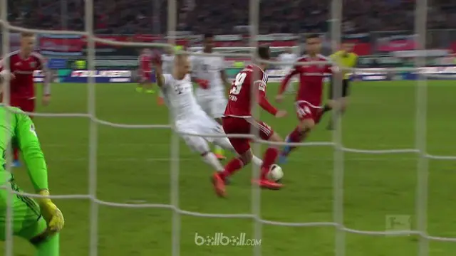 Berita video Bayern Munchen akhirnya menang atas Ingolstadt dengan dua gol pada injury time di Bundesliga. This video presented by BallBall.