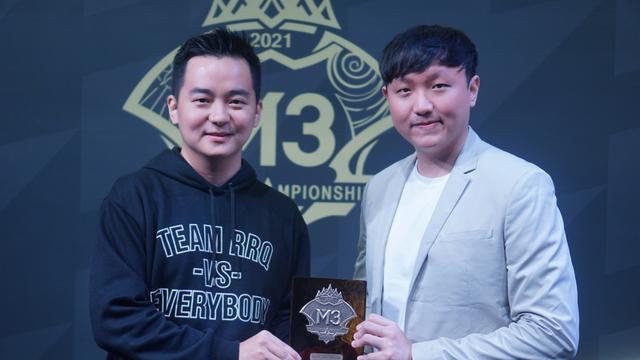 Andrian Pauline Husen (Co-founder & CEO RRQ) dan Calvin Victor Thenderan (Co-owner & COO RRQ)