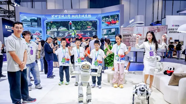 Bukan Sekadar Pajangan, Robot AiMOGA Kini Bekerja di Dunia Nyata
