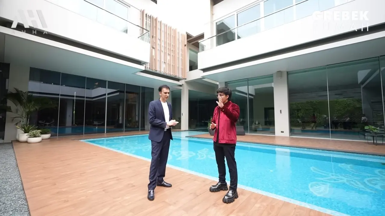 Rumah Manoj Punjabi (Youtube/AttaHalilintar)
