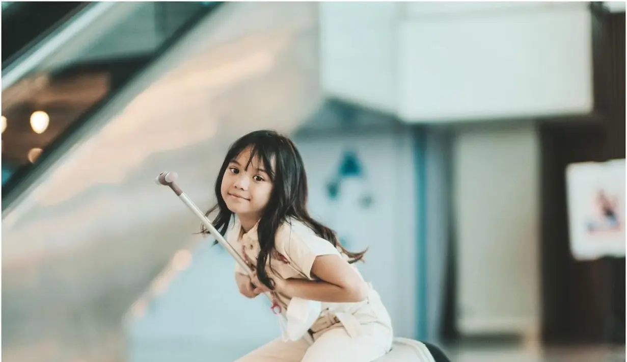 Menurut kamu, Gempi sudah cocok jadi pramugari belum? [@gadiiing]