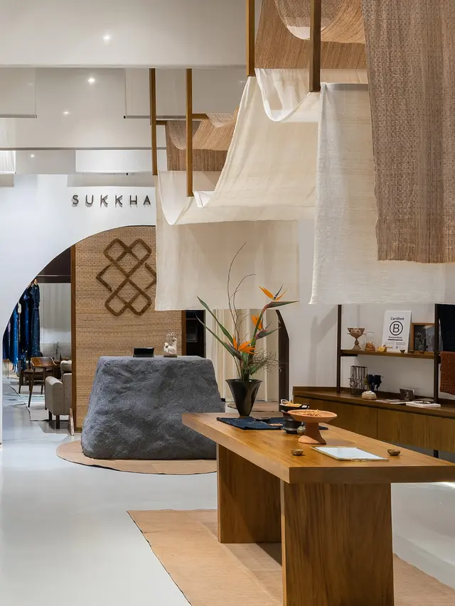 Butik pertama SukkhaCitta