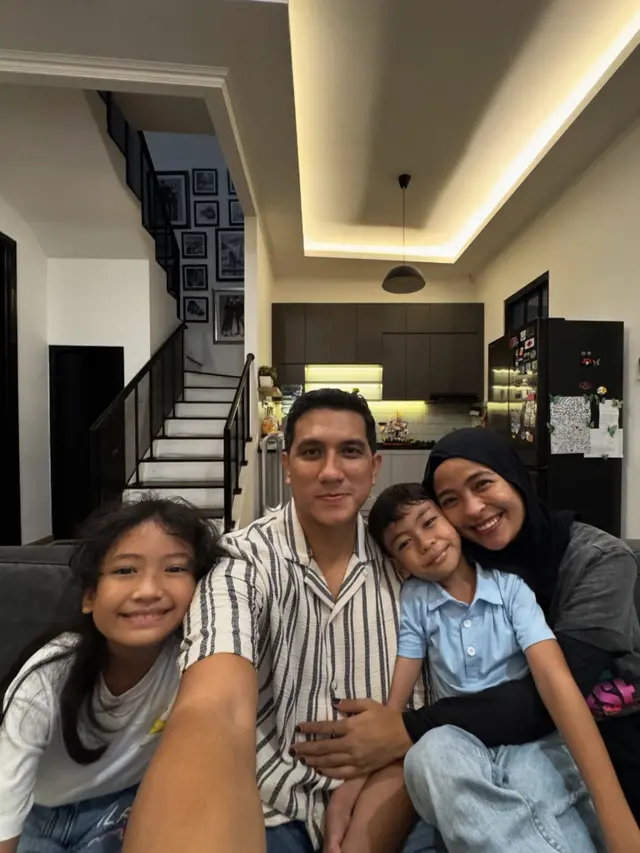 Potret Ruang Keluarga Rumah Tantri Kotak dan Arda