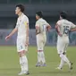 Reaksi kecewa pemain Timnas Thailand U-19 usai kebobolan&nbsp;saat laga semifinal Piala AFF U-19 2022 melawan Timnas Laos U-19 yang berlangsung di Stadion Patriot Candrabhaga, Bekasi, Rabu (13/07/2022). (Bola.com/M Iqbal Ichsan)
