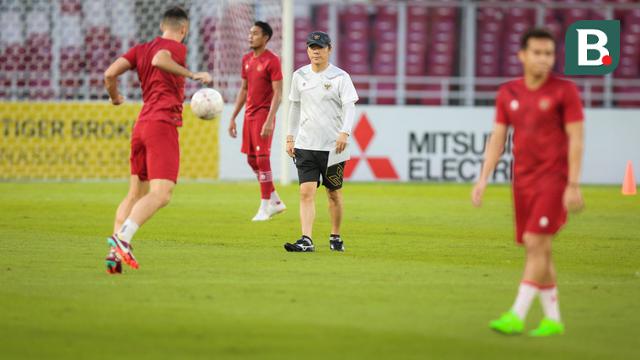 Official Training Timnas Indonesia Jelang Laga Semfinal Piala AFF 2022 Melawan Timnas Vietnam