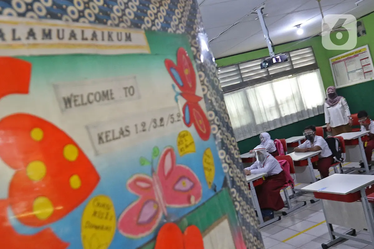 Intip Uji Coba Pembelajaran Tatap Muka di Sekolah Bekasi