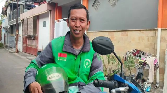 Cerita Ojol Cirebon Melayani Pesanan di Tengah Pandemi
