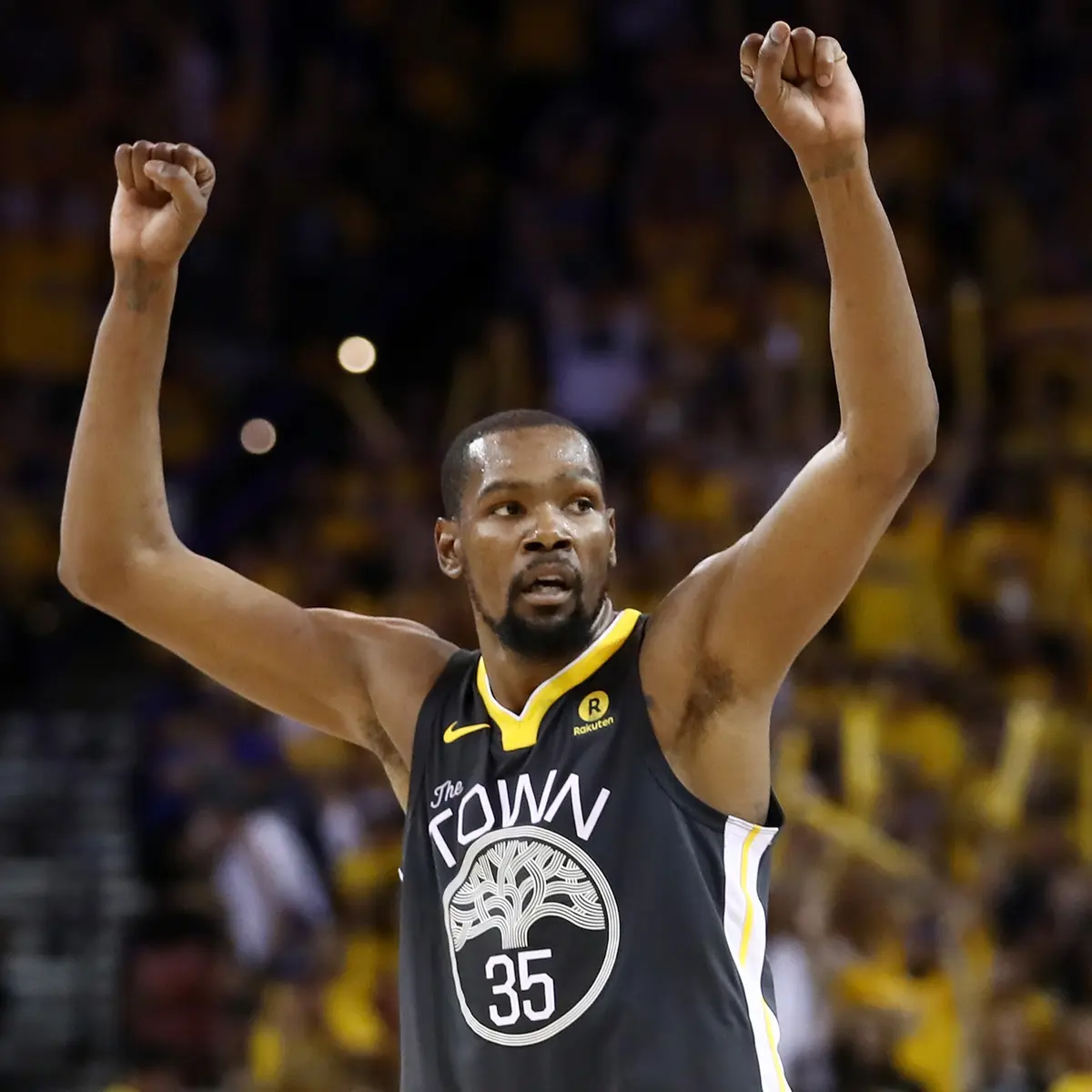 NBA: Durant e Thompson deixam Warriors a uma vitória das meias-finais - CNN  Portugal