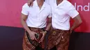 <p>Rizki DA dan Ridho DA juga hadir di acara TikTok Awards Indonesia 2023. Mereka tampil simple dengan mengenakan kain jarik yang diikat di pinggang. [Foto: KapanLagi.com/Bayu Herdianto]</p>