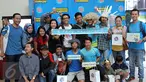 Antusias para Cinemaholic jelang menyaksikan film Minions di Blitz Megaplex Paris Van Java, Bandung, Sabtu (27/6/2015). (Liputan6.com/Helmi Afandi)