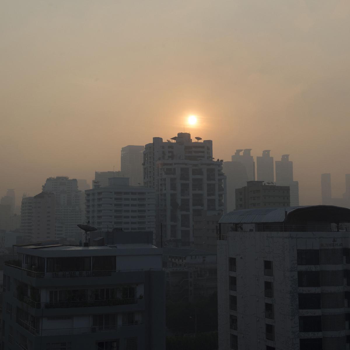 Mengapa kabut asap semakin pekat pada malam hari