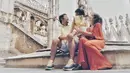 Lihat betapa serasinya keluarga Gading Marten dan Gisella Anastasia. Keindahan gedung-gedung di Milan seakan menjadi penyempurna keharmonisan keluarga Gading dan Gisel. (Foto: instagram.com/gisel_la)