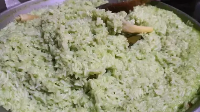 Nasi Hijau Caisim Tina Hasbie