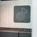 TikTok Benamkan AI Symphony dan Dreamina untuk Mudahkan UKM Bikin Konten