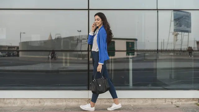 wanita juli aura orang kaya