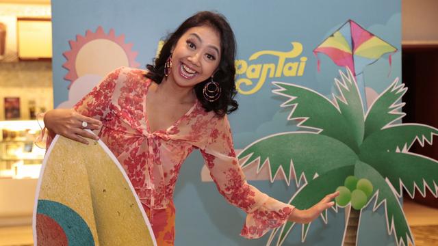 Duet Bareng Nino Ran Asri Welas Merasa Lebih Muda Showbiz Liputan6 Com Asri welas pramawati, jakarta, indonesia. duet bareng nino ran asri welas merasa