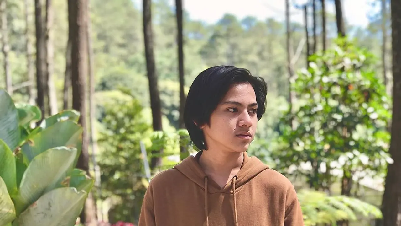 6 Fakta Rey Bong, Pemeran Joko di Sinetron Dari Jendela SMP
