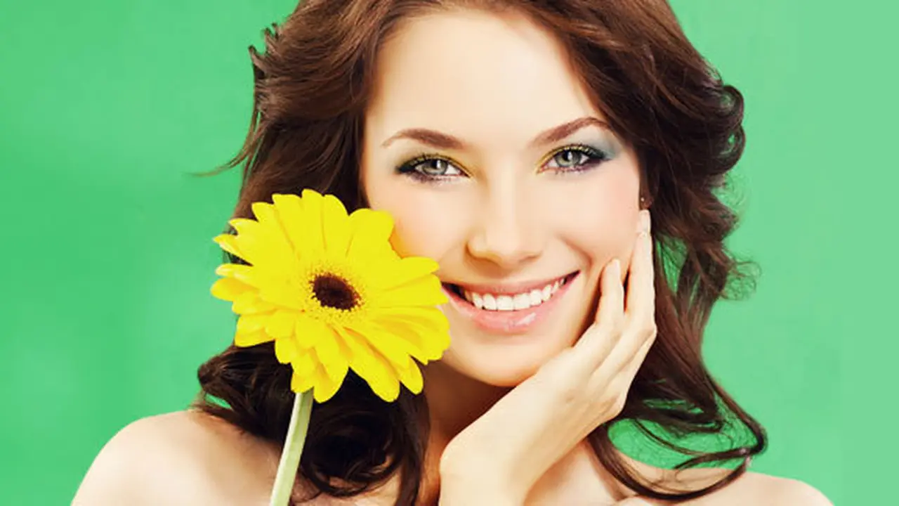 (c) shutterstock