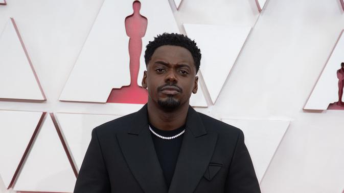 Daniel Kaluuya Menang Pemeran Pendukung Pria Terbaik Oscar ...