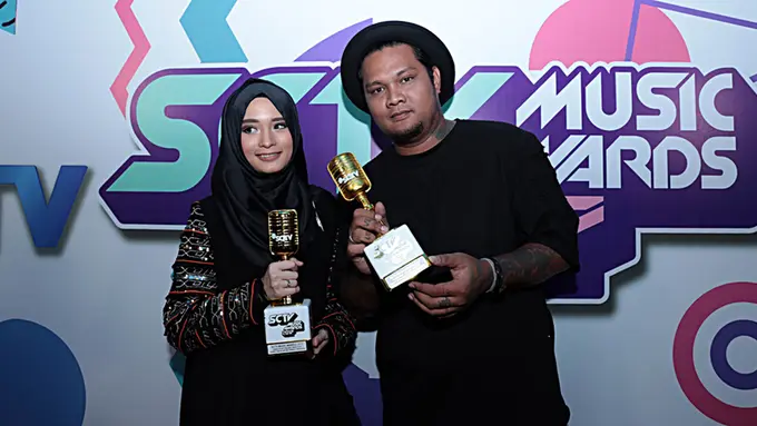 [Bintang] Menang di SCTV Music Awards 2017, Virgoun Anggap Rezeki Anak