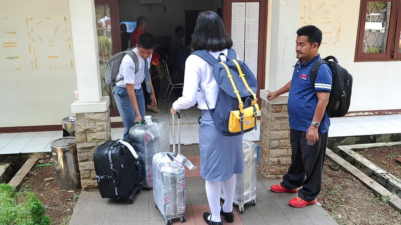 Calon Paskibraka 2017 Huni Desa Bahagia Usai Prosesi Tantingan
