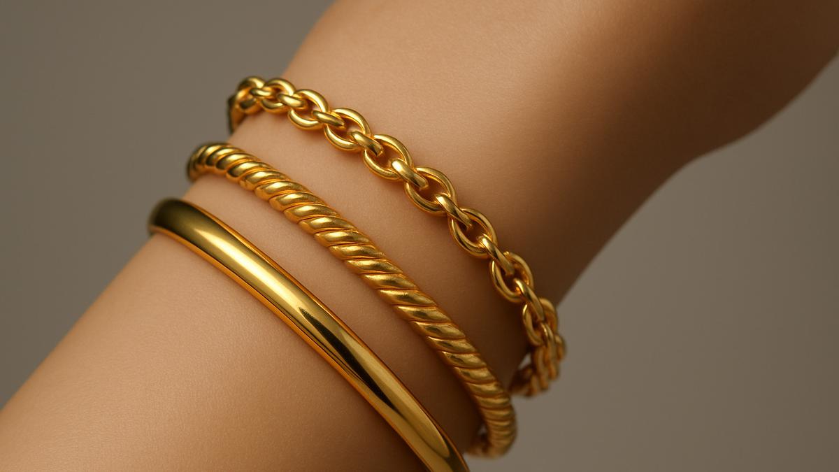 9 Model Gelang Emas Luxury untuk Muslimah Gen-Z agar Tampil Menawan, Cek Estimasi Harga Terbaru 2025,