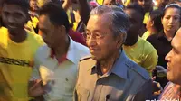 Mahathir Mohamad Muncul di Tengah Demo Kelompok 'Kuning' Malaysia