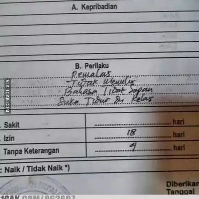 6 Catatan Wali Kelas di Rapor Siswa Ini Bikin Senyum Tipis