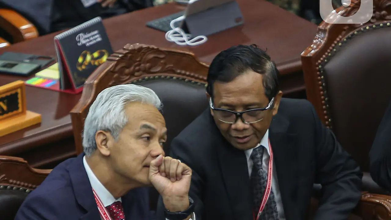 Cawapres nomor urut 3 Mahfud Md mengucapkan selamat kepada calon presiden dan wakil presiden pemenang Pilpres 2024, Prabowo Subianto-Gibran Rakabuming Raka, usai putusan Mahkamah Konstitusi (MK), Senin 22 April 2024. Itulah top 3 news hari ini.