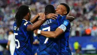 Serangan Prancis Diadu dengan Pertahanan Spanyol